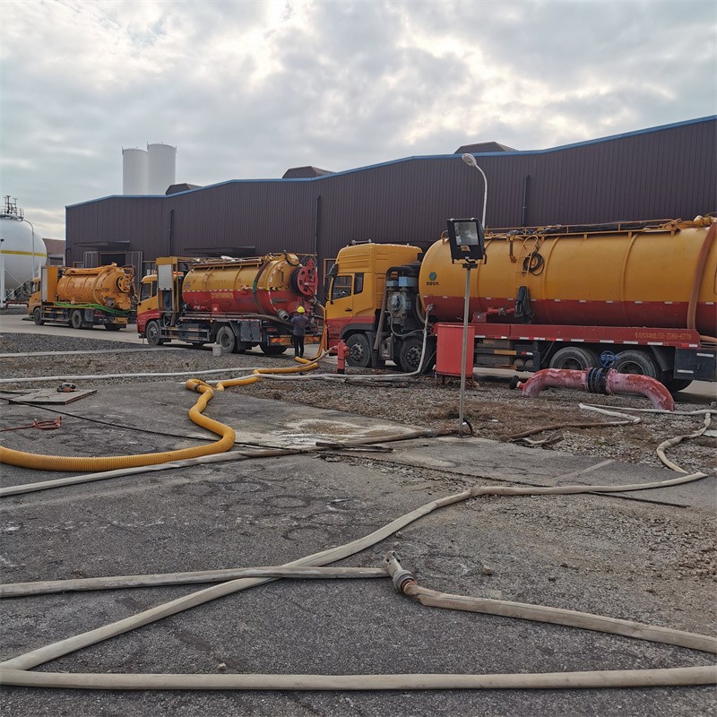 武胜污水池清理